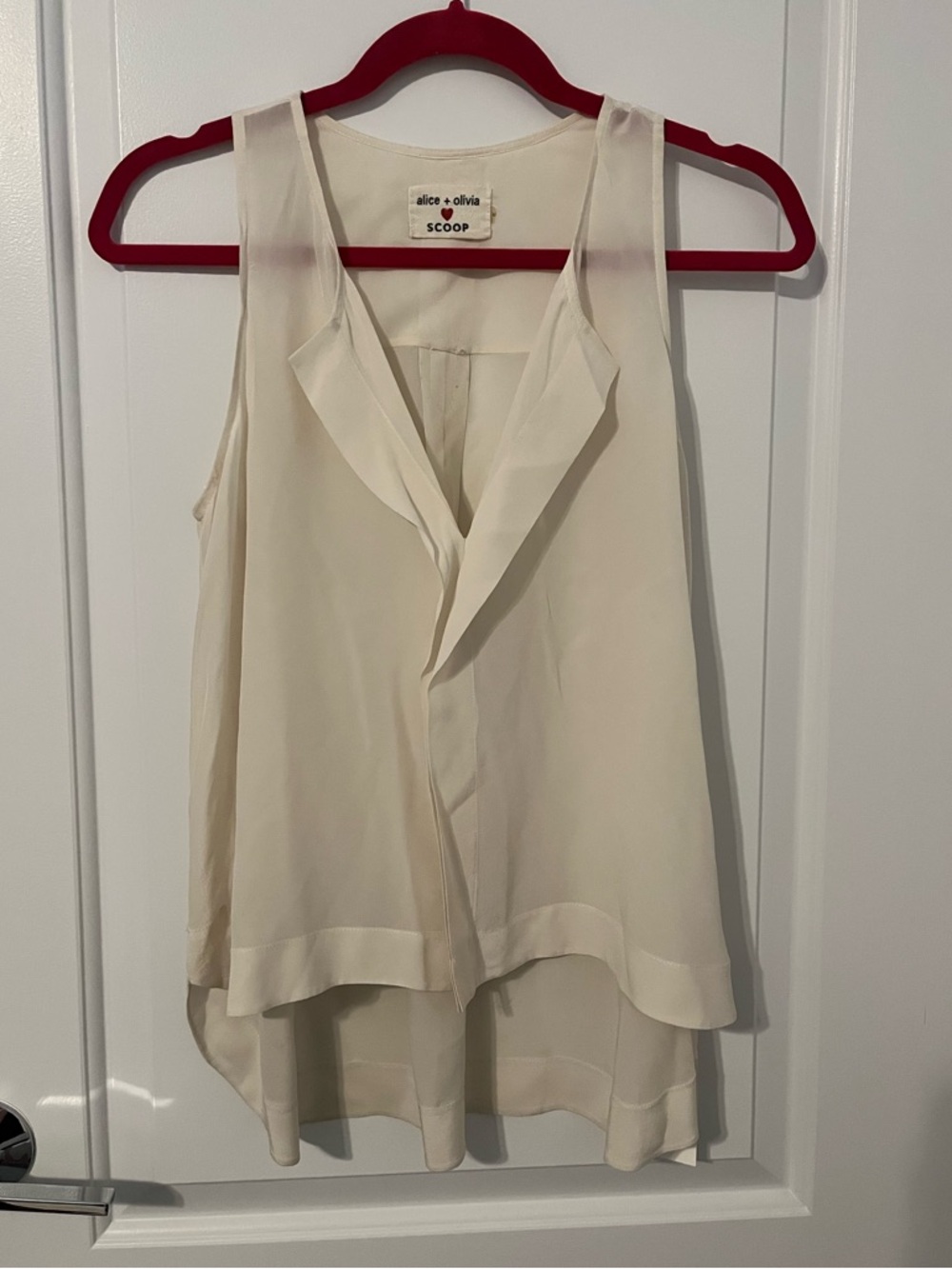 Alice + Olivia Cream Layered Sleeveless V-Neck Blouse